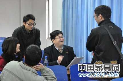 香港家具企業(yè)走進(jìn)中南林大 舉行大規(guī)模招聘會 香港家具企業(yè)走進(jìn)中南林大 舉行大規(guī)模招聘會