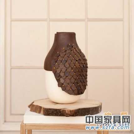 使用天然動(dòng)物、植物聚合物制作的Botanica系列器皿