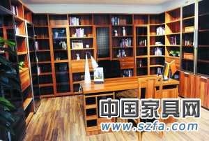 定制板式家具將是板式家具的一個重要補(bǔ)充。本報記者 尹亞飛 攝