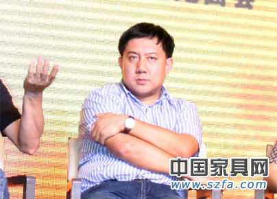 張鈞:針對電子商務(wù)需專門開辟一個(gè)新品牌 張鈞:針對電子商務(wù)需專門開辟一個(gè)新品牌