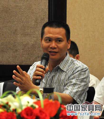 七彩人生營(yíng)銷中心總經(jīng)理 彭紅 七彩人生營(yíng)銷中心總經(jīng)理 彭紅