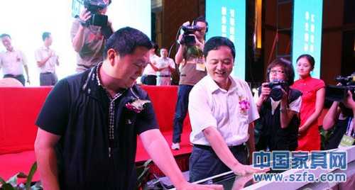 華生國際家具廣場和香江集團(tuán)兩大企業(yè)的強(qiáng)強(qiáng)聯(lián)合 華生國際家具廣場和香江集團(tuán)兩大企業(yè)的強(qiáng)強(qiáng)聯(lián)合