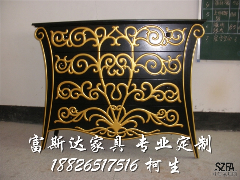 訂制金色線條邊柜富斯達(dá)家具專業(yè)訂制邊幾、茶幾、角幾、邊柜、端柜等