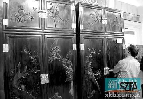 選購紅木家具小心重量太輕的 高端家具最好在&ldquo;使用中保養(yǎng)&rdquo;