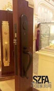2015建博會:奧珀銅質(zhì)家居指紋鎖填補市場空白