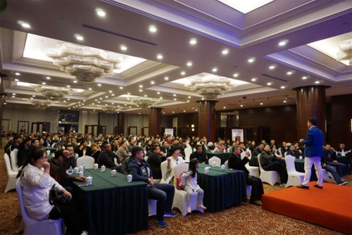 東北區(qū)域的二百余位重要賓客親臨招商、培訓會現(xiàn)場
