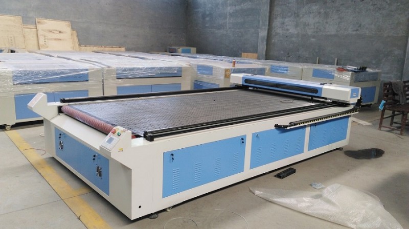 激光座套切割機，激光座墊切割機，激光腳墊切割機