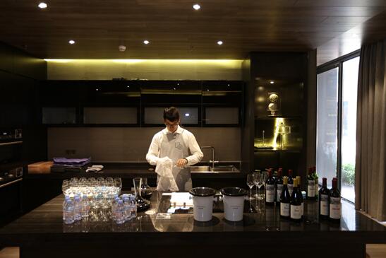 對(duì)于美食，在我們生活中有很多種定義，來自民間街頭美