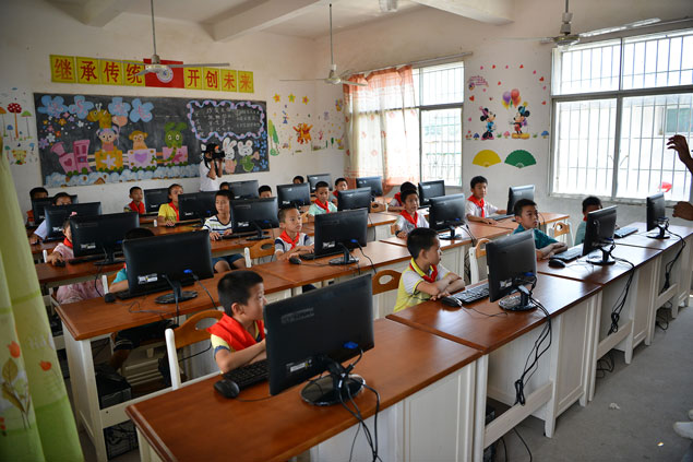 兒童家具-松堡王國(guó)關(guān)愛留守兒童瑞金行 兒童家具-松堡王國(guó)關(guān)愛留守兒童瑞金行