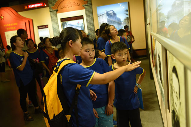 兒童家具-松堡王國關(guān)愛留守兒童瑞金行 兒童家具-松堡王國關(guān)愛留守兒童瑞金行