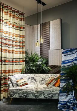 多題材、多品類、多異業(yè)賦能煥新下的百花齊放